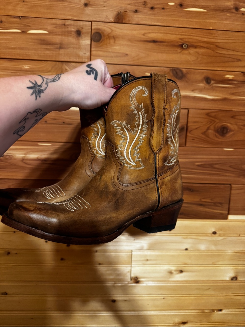 Tan Brown Western Cowboy Boots with White Stitching